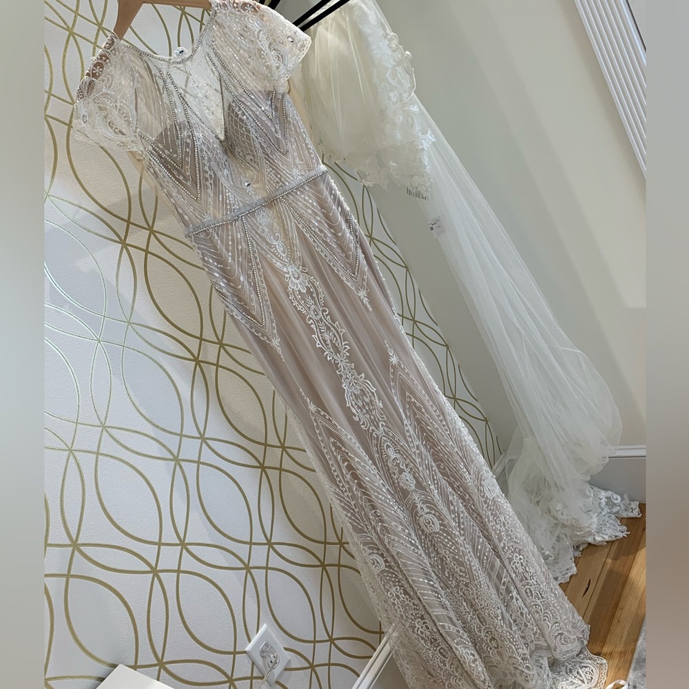 Berta Wedding Dress 16-04 Size 40 - Picture 8 of 16